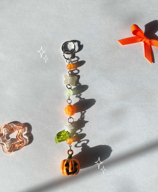 Jack o lantern keychain