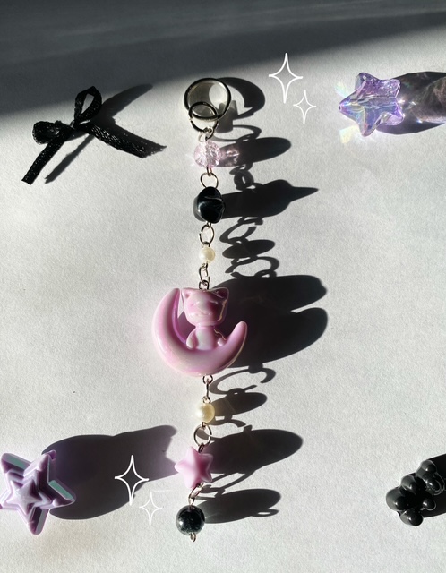 Purple and black cat keychain